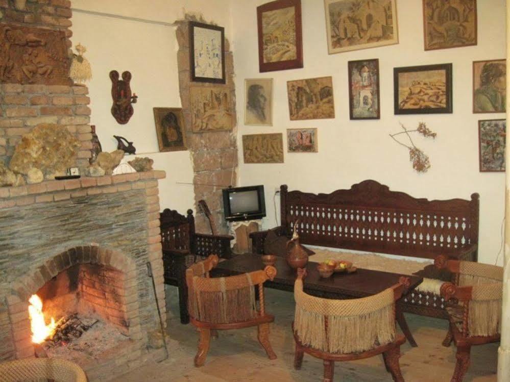 Guest House Gallery Oni Extérieur photo